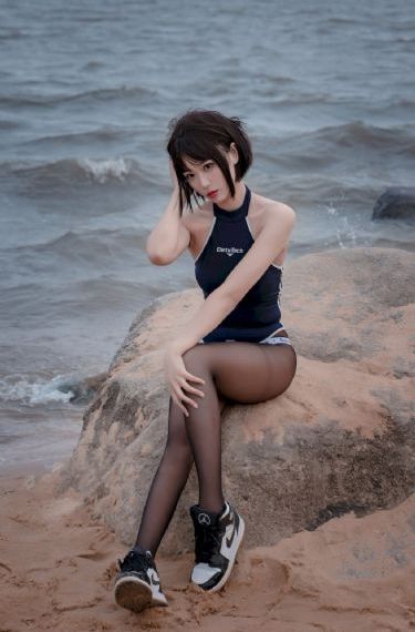 安妮海瑟薇新片《关于你的想法》