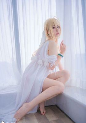 《苹果》浴室激情视频