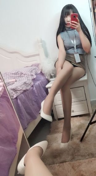 校花喂我乳我脱她胸罩免费视频