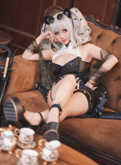 丰满的女教师电影
