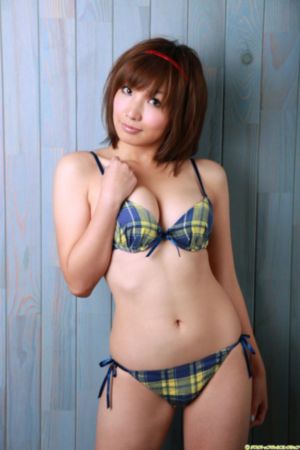 年轻女朋友