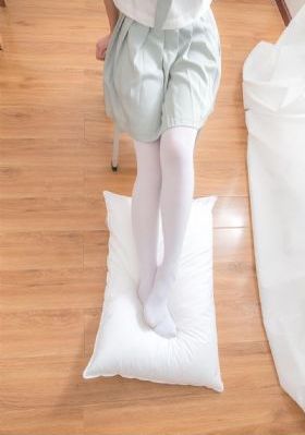 打烊后仅剩两个人的沙龙