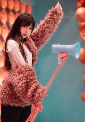 把坤巴放嘴巴里的视频